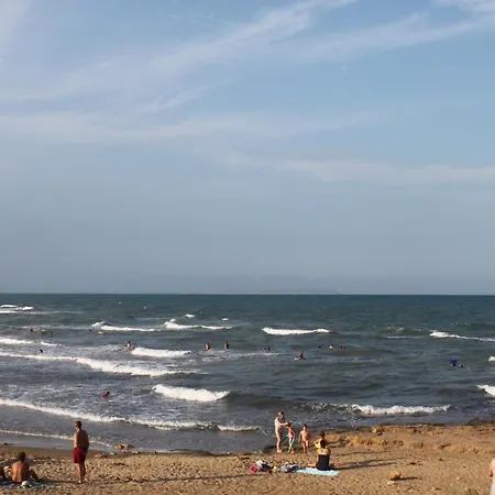 Cerca De La Playa De La Mata